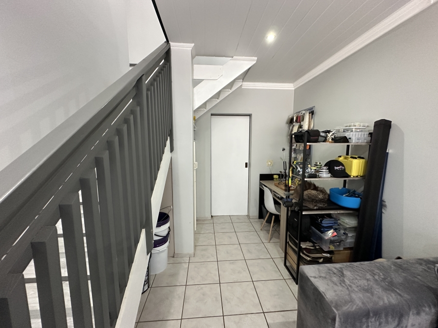 4 Bedroom Property for Sale in Bayview Western Cape